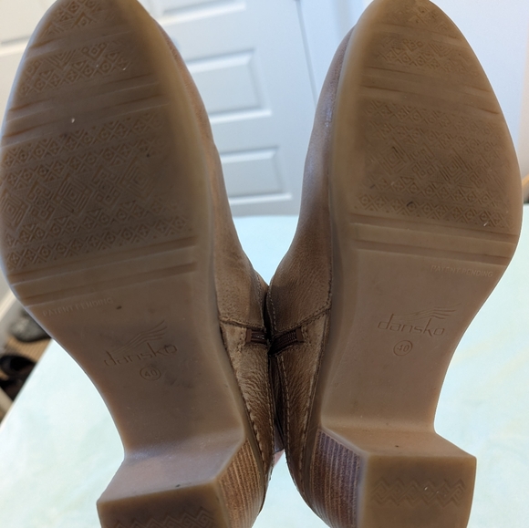 Dansko Heeled Booties - 40 - Honey - Picture 10 of 10